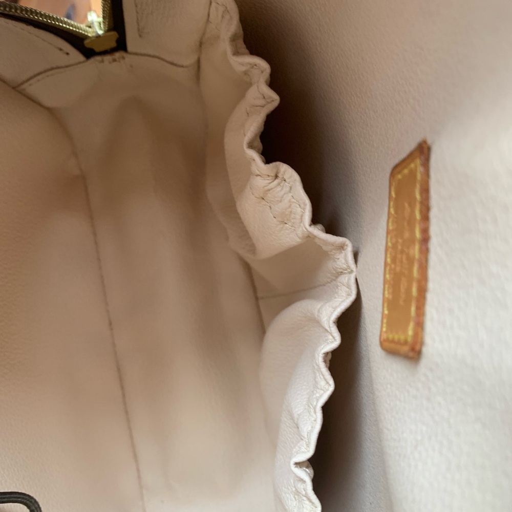 Louis Vuitton Monogram Spontini Bag - Picture 13 of 16